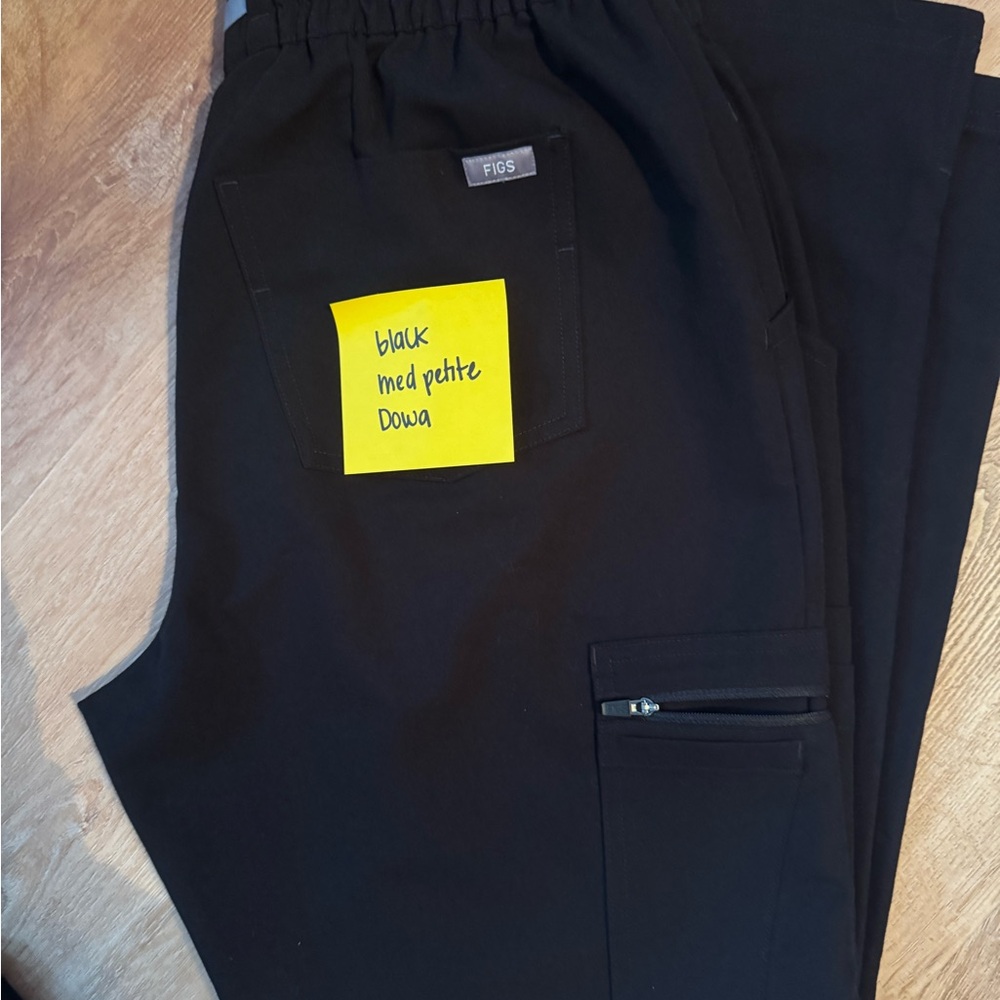 FIGS Dowa Pants